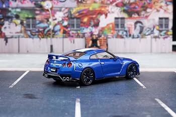 Amazon | MOTORHELIX 1/64 ニッサン GT-R (R35) 50th